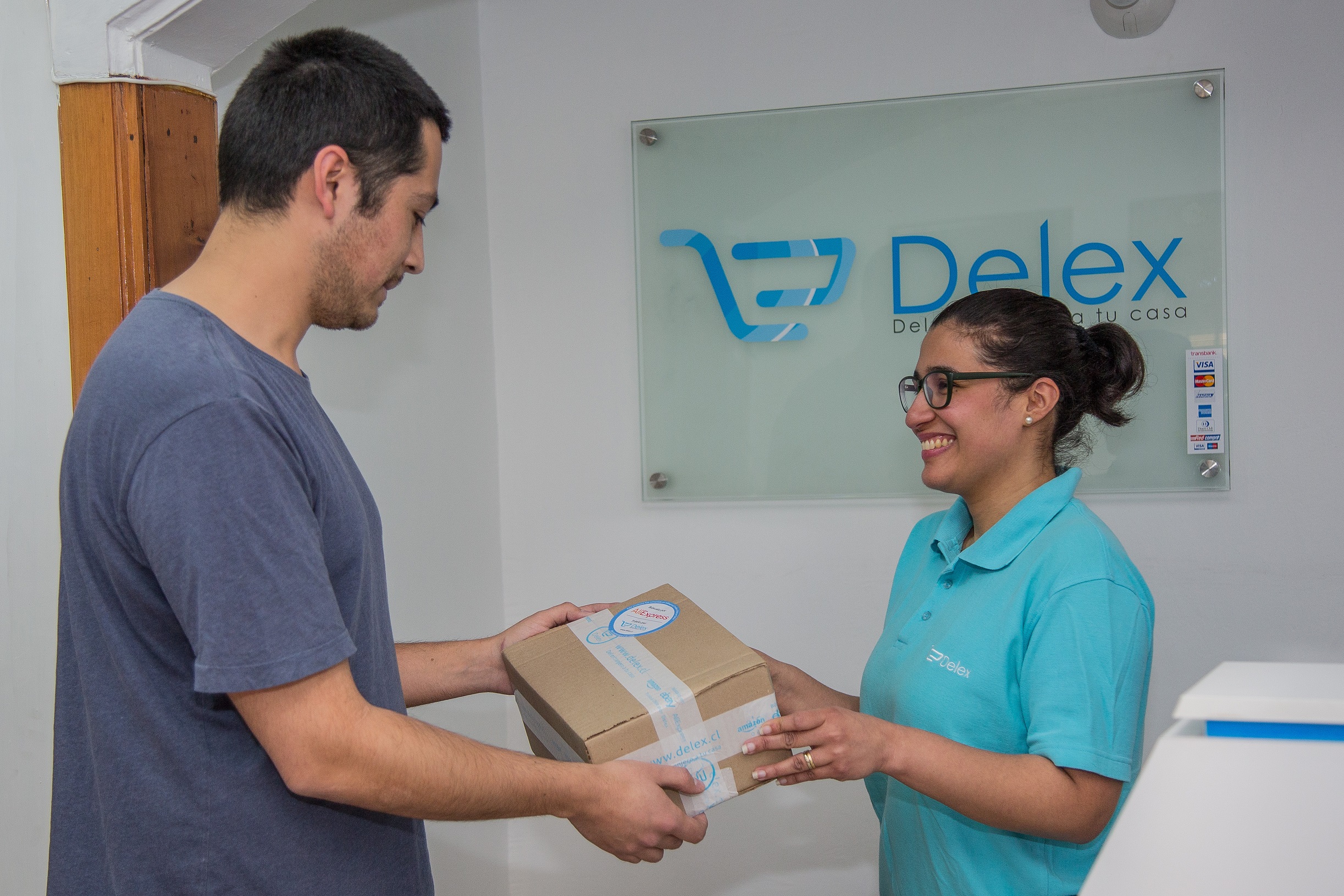 Entrega de paquete Delex a cliente